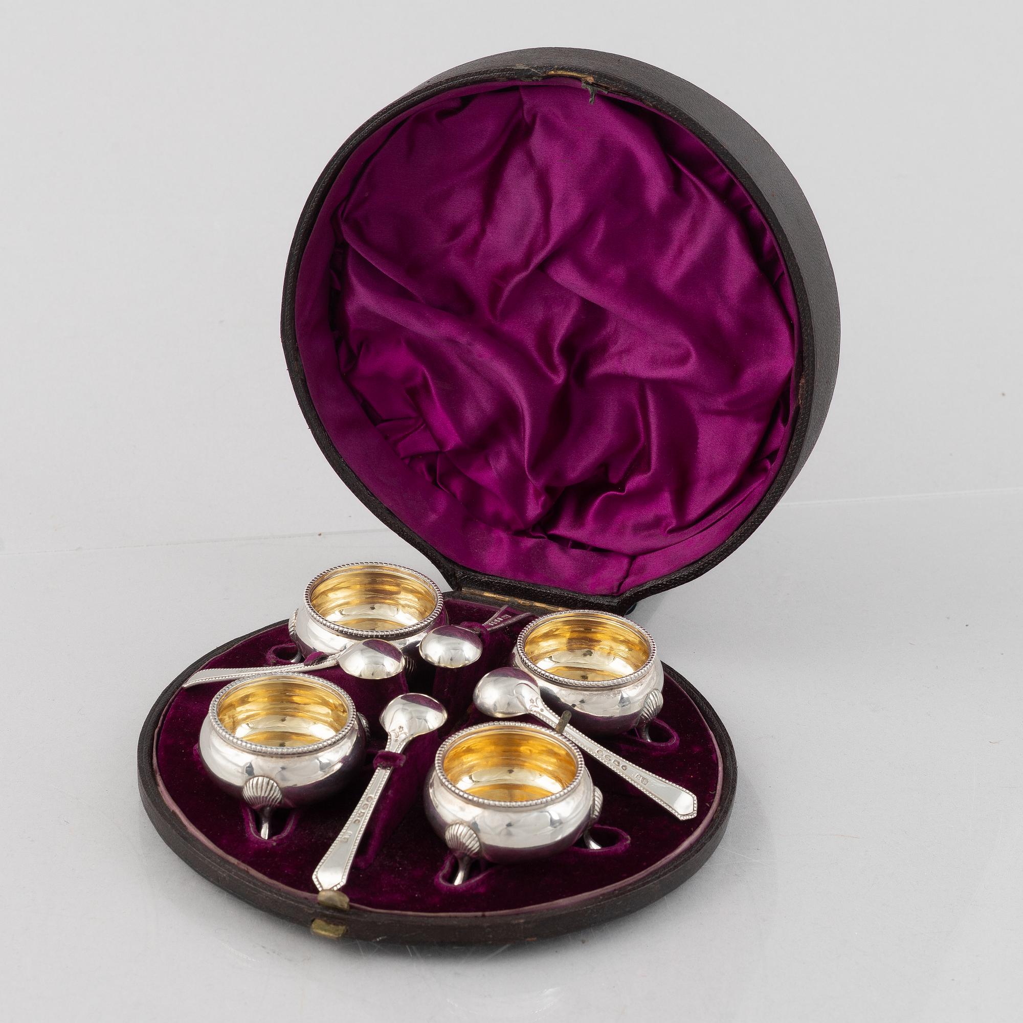 Four English Silver Salt Cellars, mark of William Evans, London 1883.