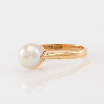 Ring, 18K gold and pearl, Stigbert, Stockholm, 1964.