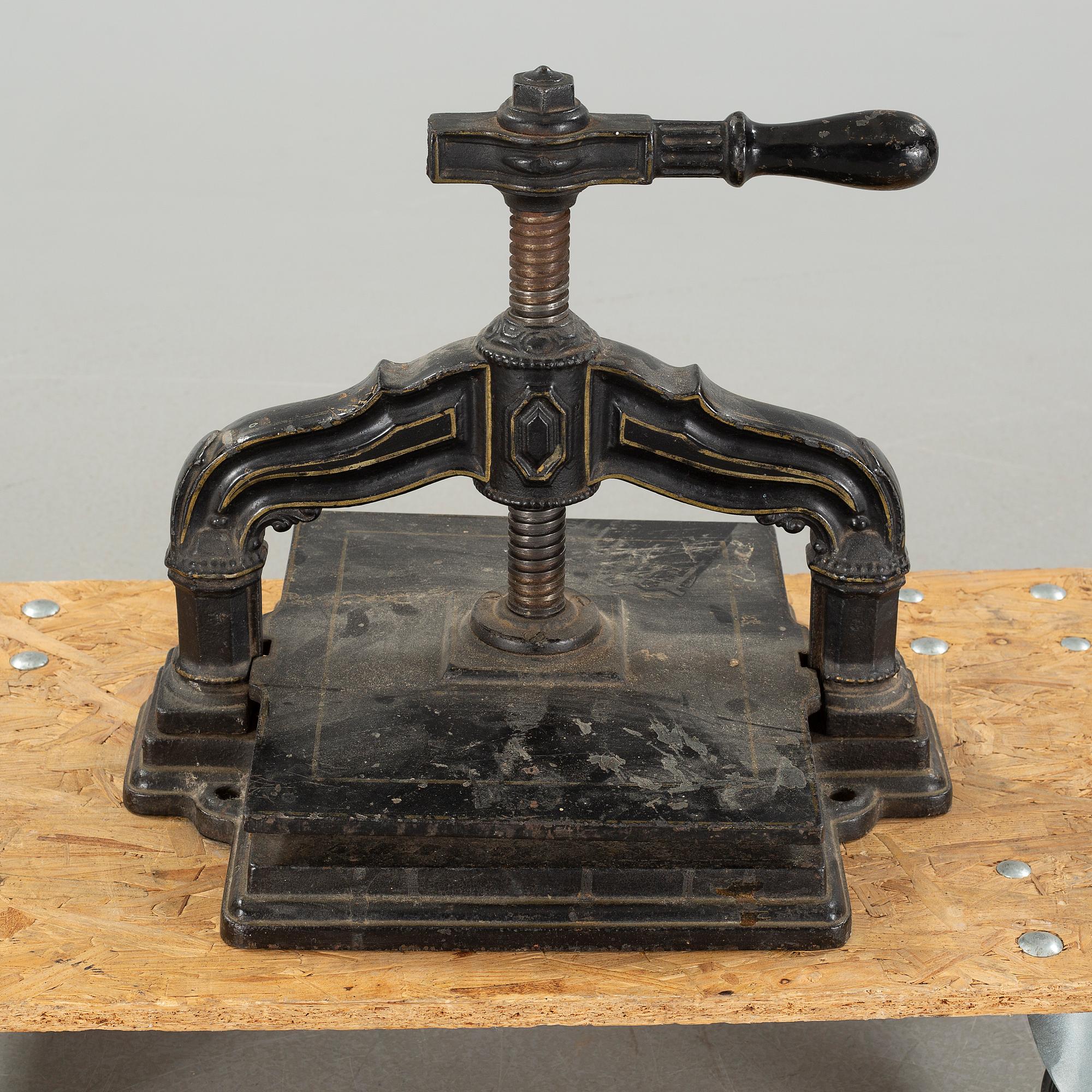 BOKPRESS / VÄXTPRESS, gjutjärn, omkring sekelskiftet 1900.
