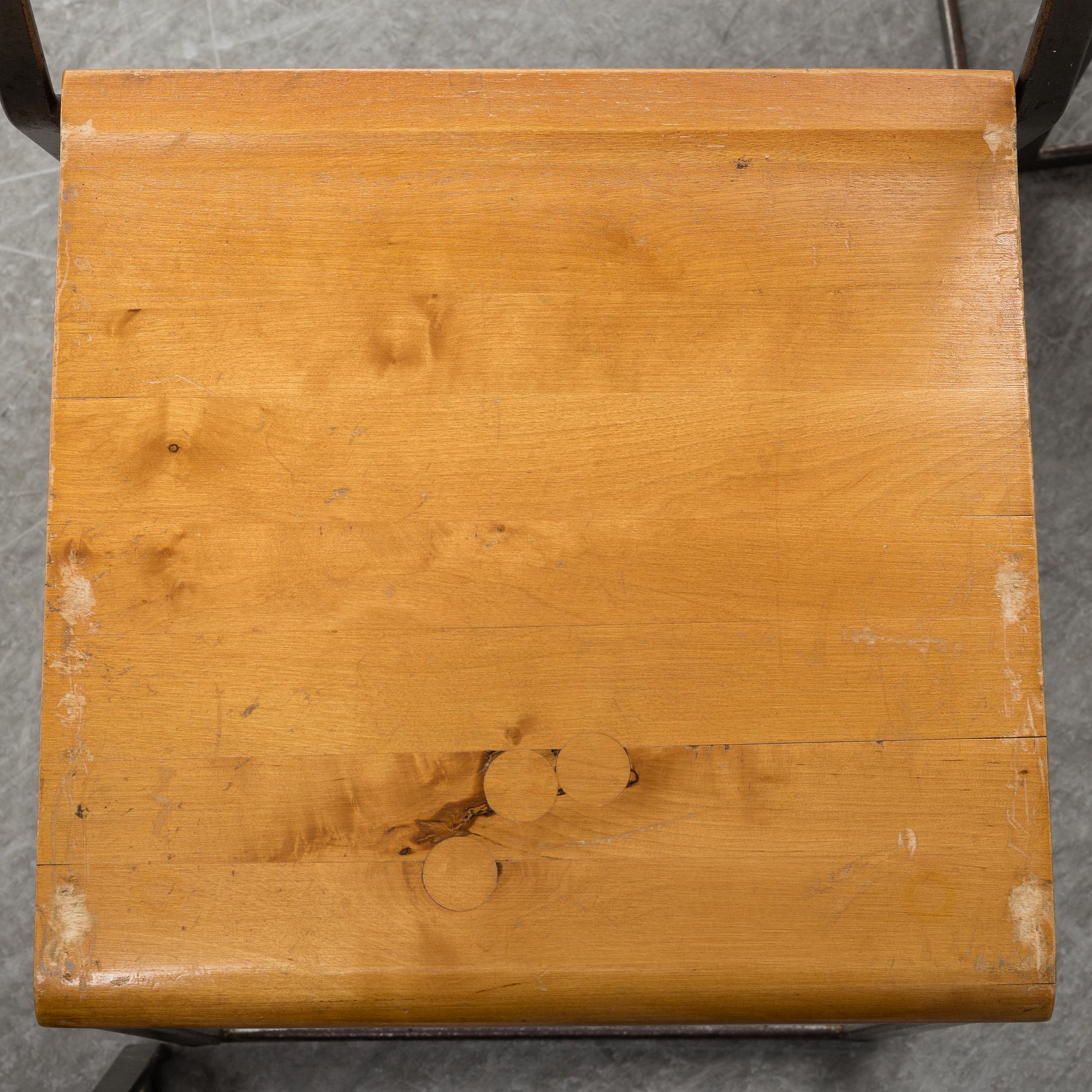 ARTHUR LINDQVIST, four chairs from Grythyttans stålmöbler, first half of the 20th Century.