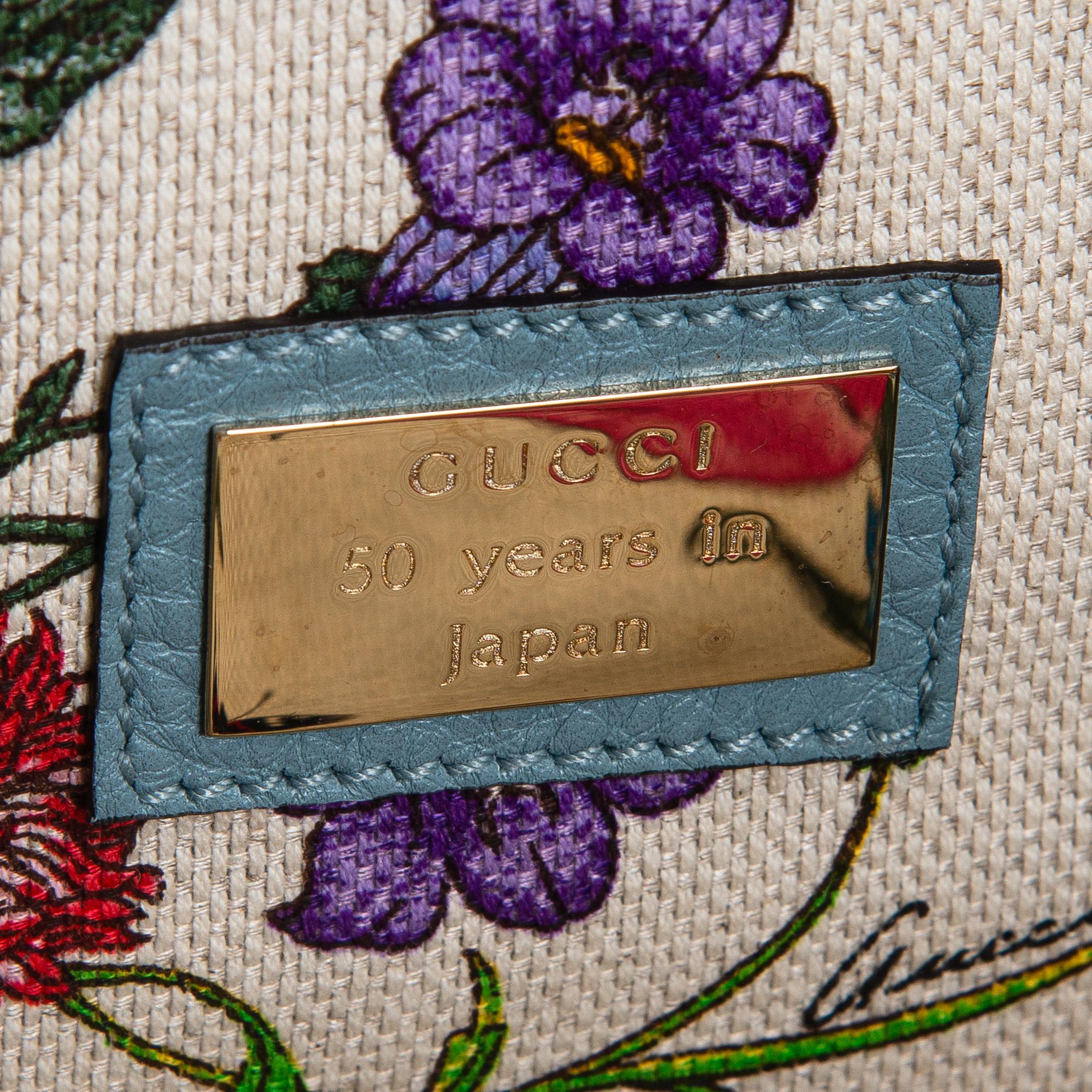 Gucci, a 'Bamboo shopper' bag.