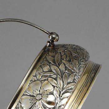 KONFEKTSKÅL, silver, Swenson & Luhr, Göteborg (verksam 1893-1902). Vikt 219 g.