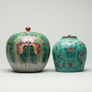 BOJANER, 2 stycken, Kina, 18/1900-tal.