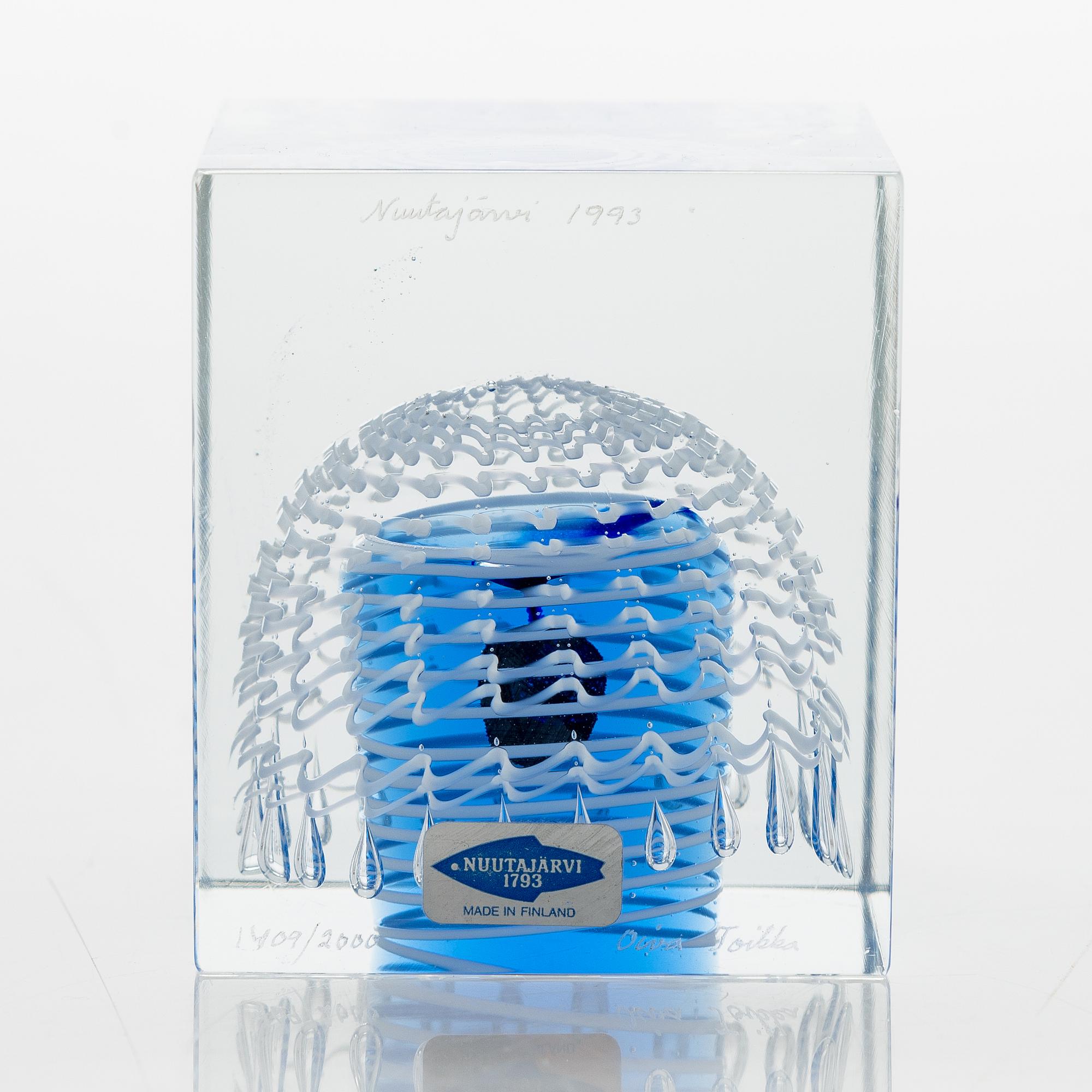 Oiva Toikka, annual glass cube 1993, signed Oiva Toikka Nuutajärvi