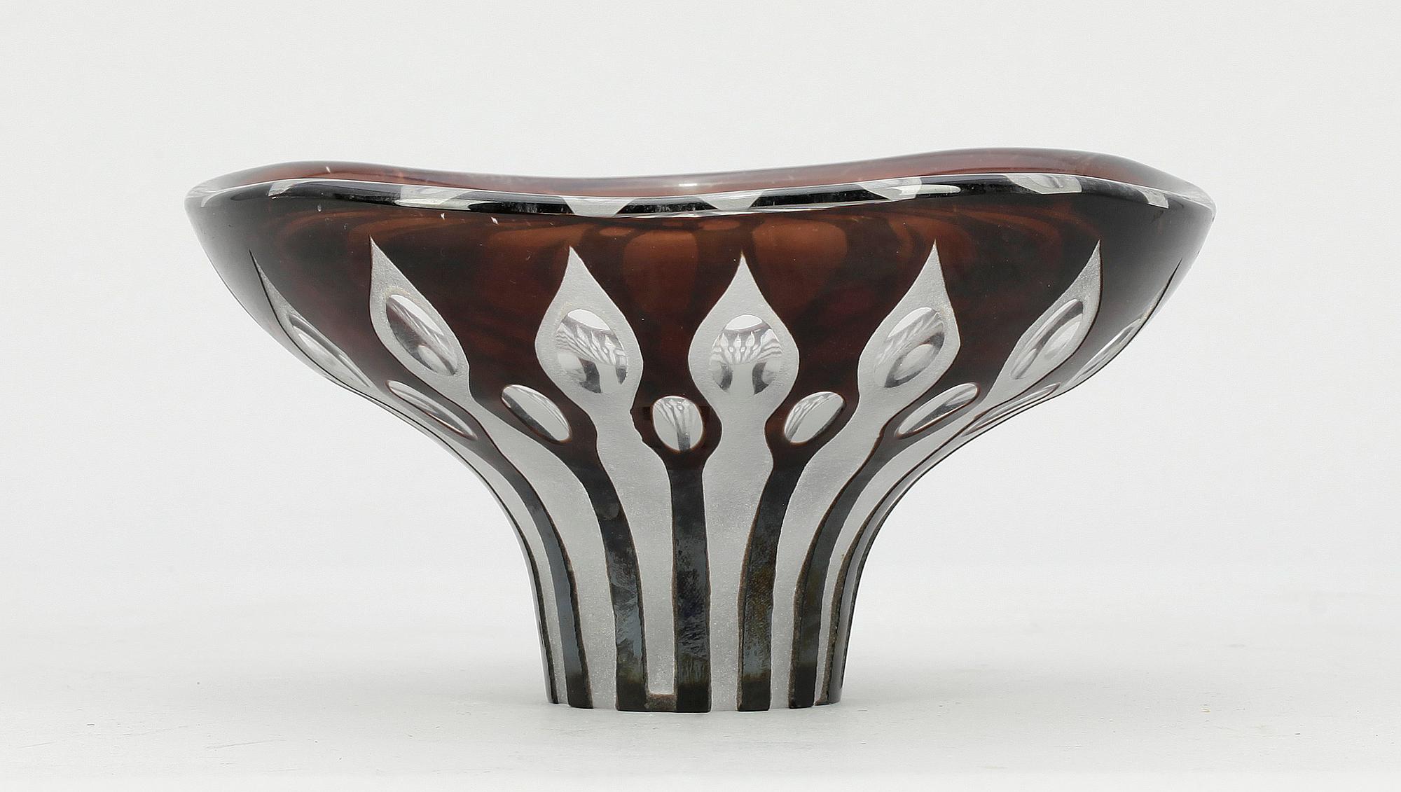 SKÅL PÅ FOT, glas. Ernest Gordon, Kosta, 1900-talets andra hälft.