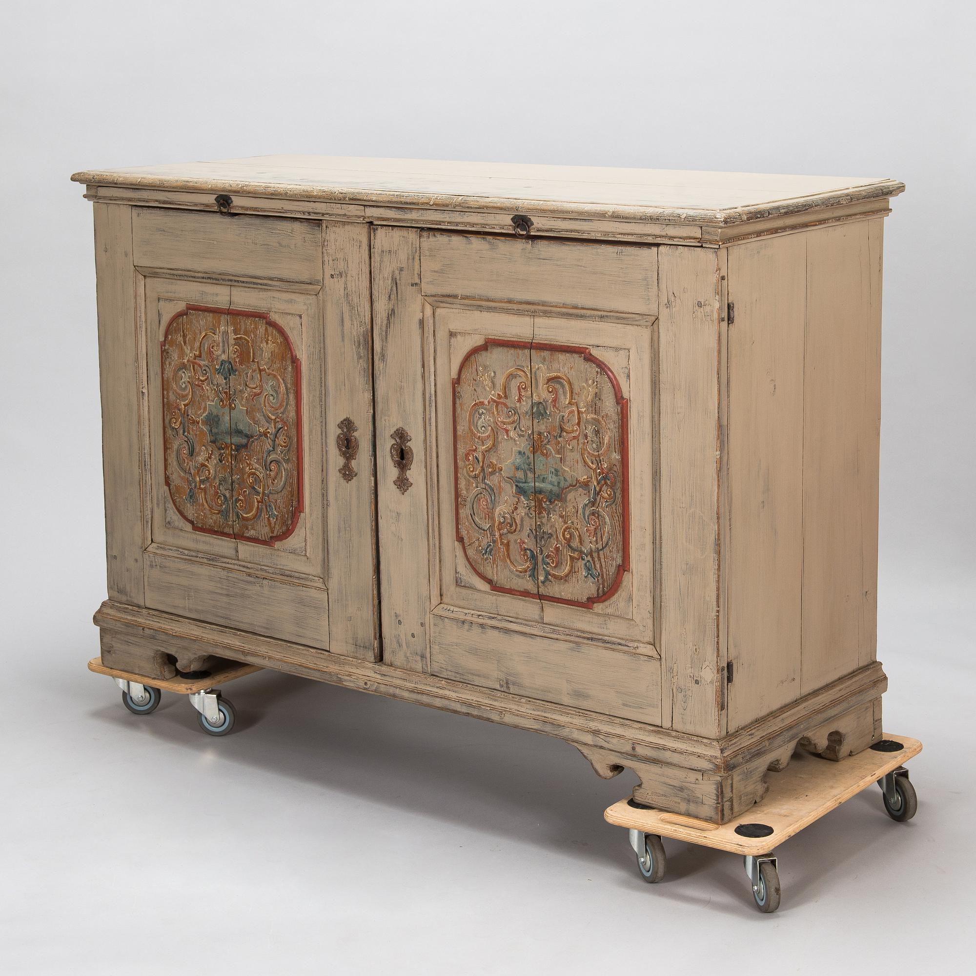 A painted pine sideboard from the 19th century.