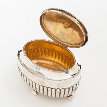 A Swedish silver sugar box, mark of Nils Leonard Dahlström & Co, Örebro 1921.