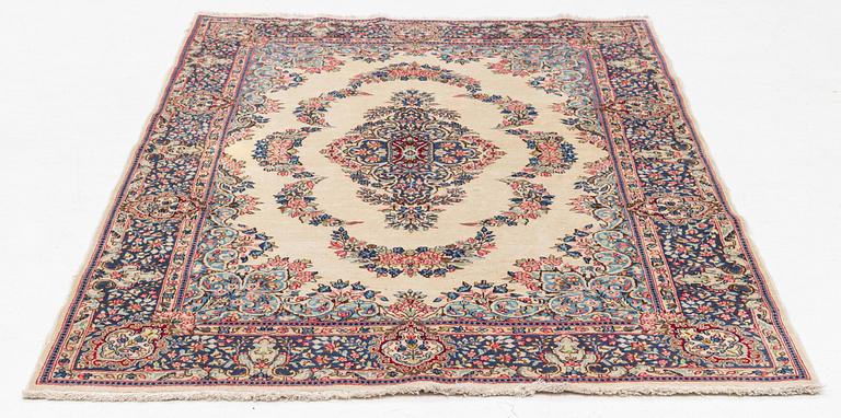 Rug, Kirman, 238 x 145 cm.