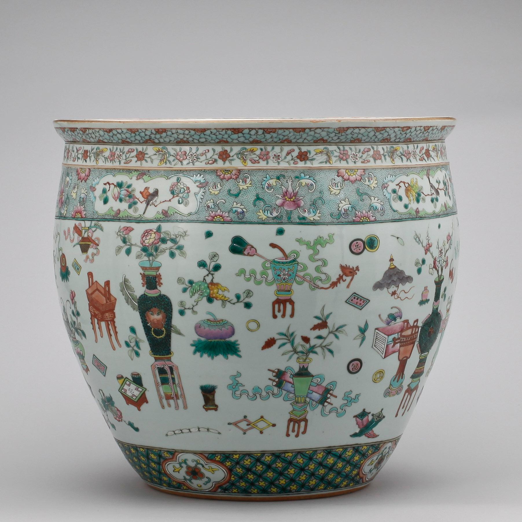 FISKBASSÄNG, poslin, Kina, 1800/1900-tal.