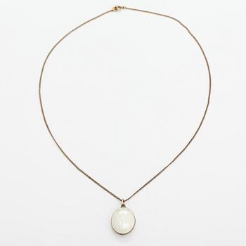 A gilded sterling silver necklace with a enameled locket. Tillander, Helsinki 1970's.