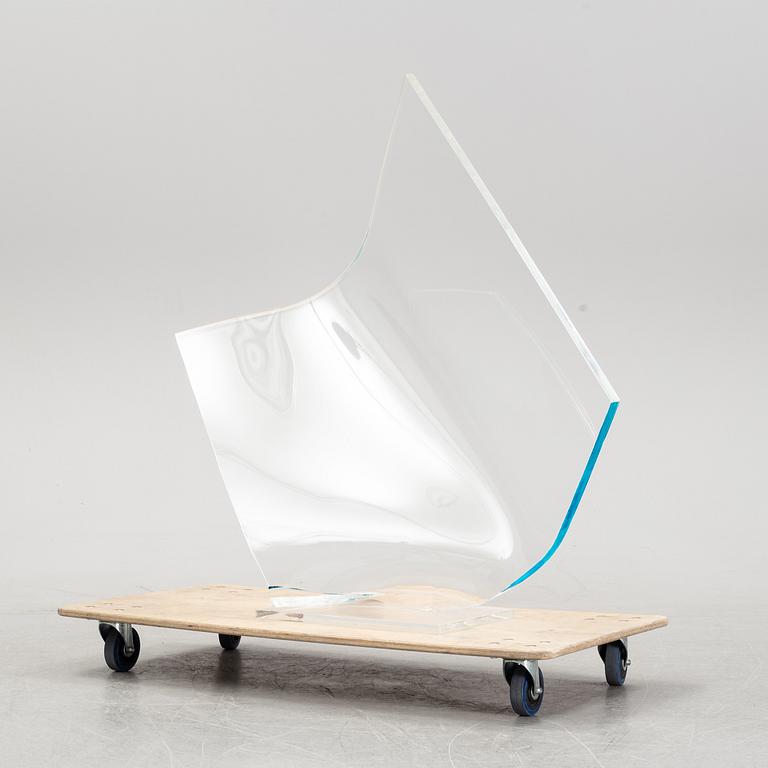 Jan Naliwajko, skulptur, plexi, signerad och daterad 1986.