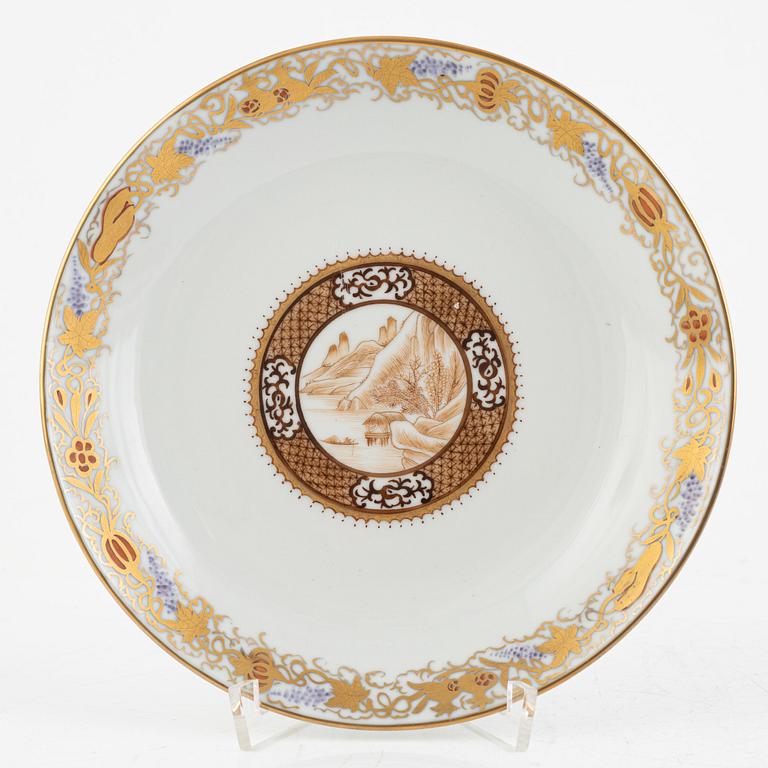 Four porcelain small plates, China, Qing dynasty, around 1800.
