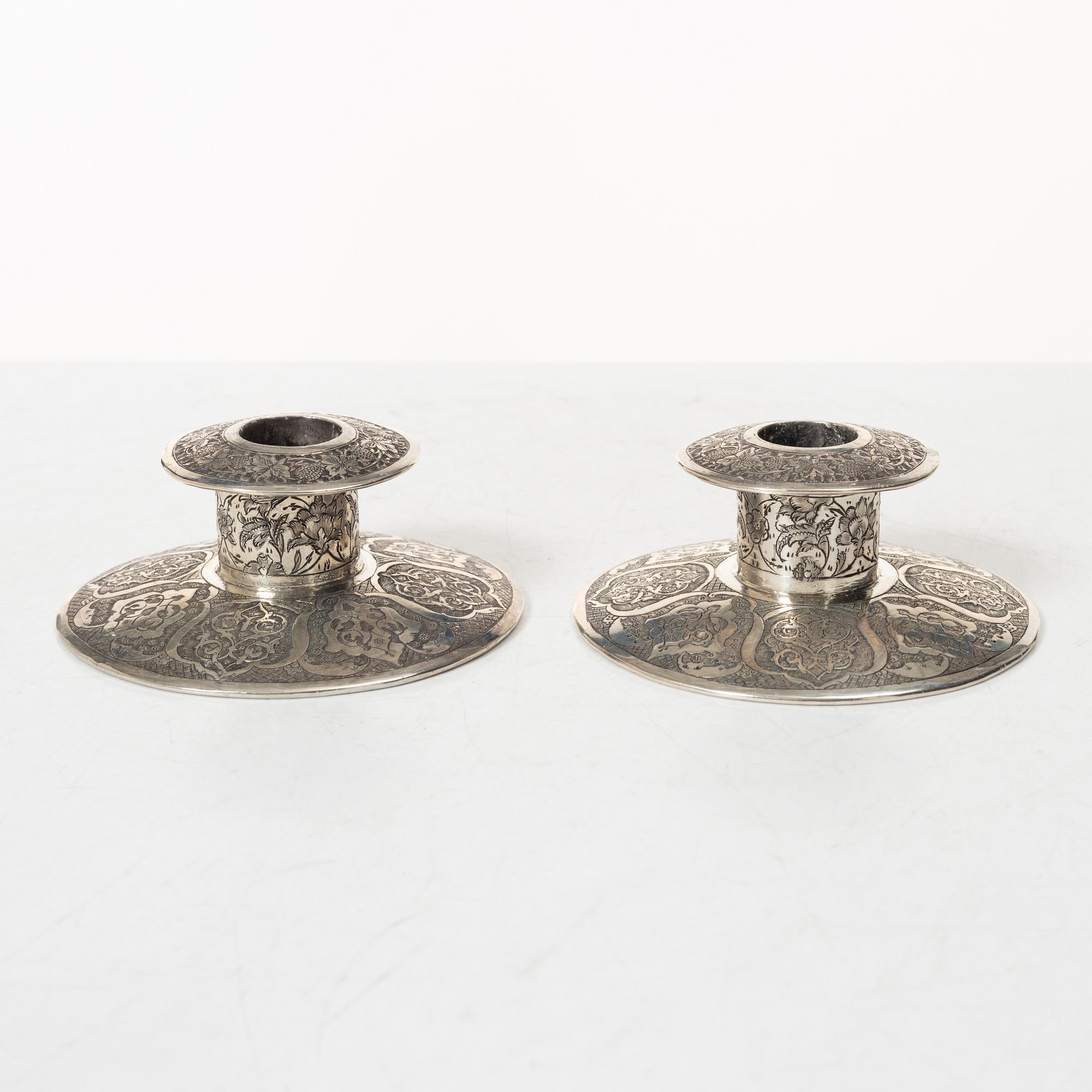 Ljusstakar ett par, silver, persiska, 1900-talets första hälft. Totalvikt 215 gram.