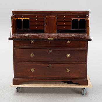 A chest of drawers, first half of the 19th century.