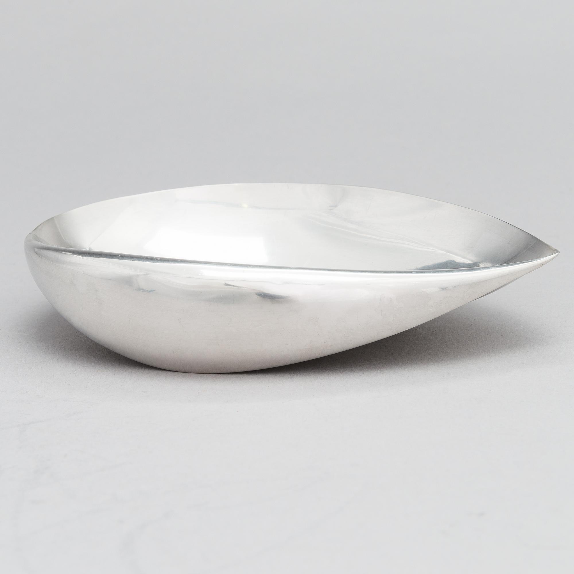 Tapio Wirkkala, skål, silver (916), Kultakeskus, Tavastehus 1958.