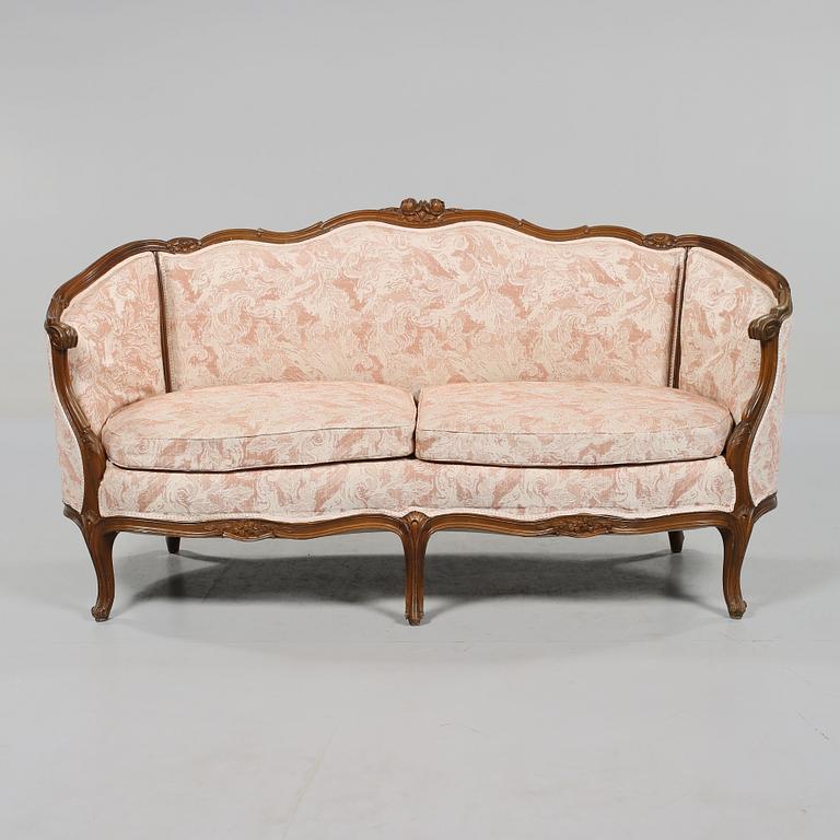 SOFFA, rokokostil, omkring 1900-talets mitt.