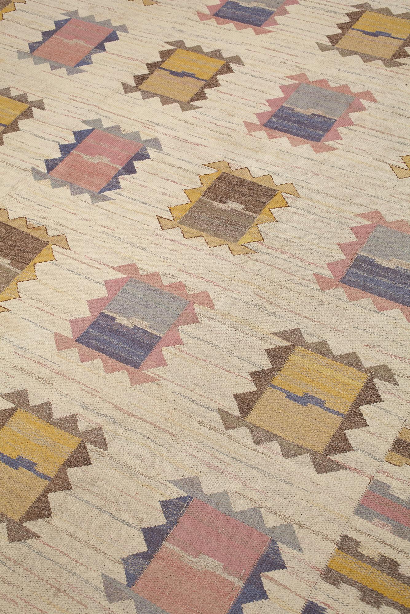 Märta Måås-Fjetterström, A CARPET, "Ljusa plador", flat weave, ca 344,5 x 254,5 cm, signed AB MMF.