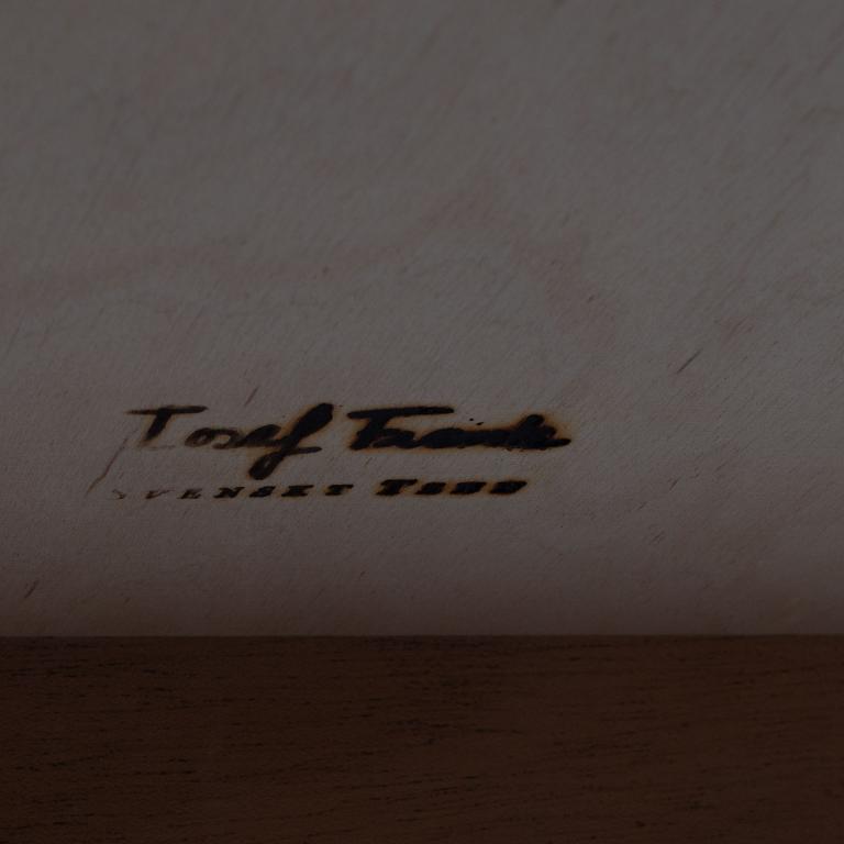 Josef Frank, desk, "Schatullskrivbordet", model 1022, AB Eriksson & söner for the Svenskt Tenn company, after 1985.