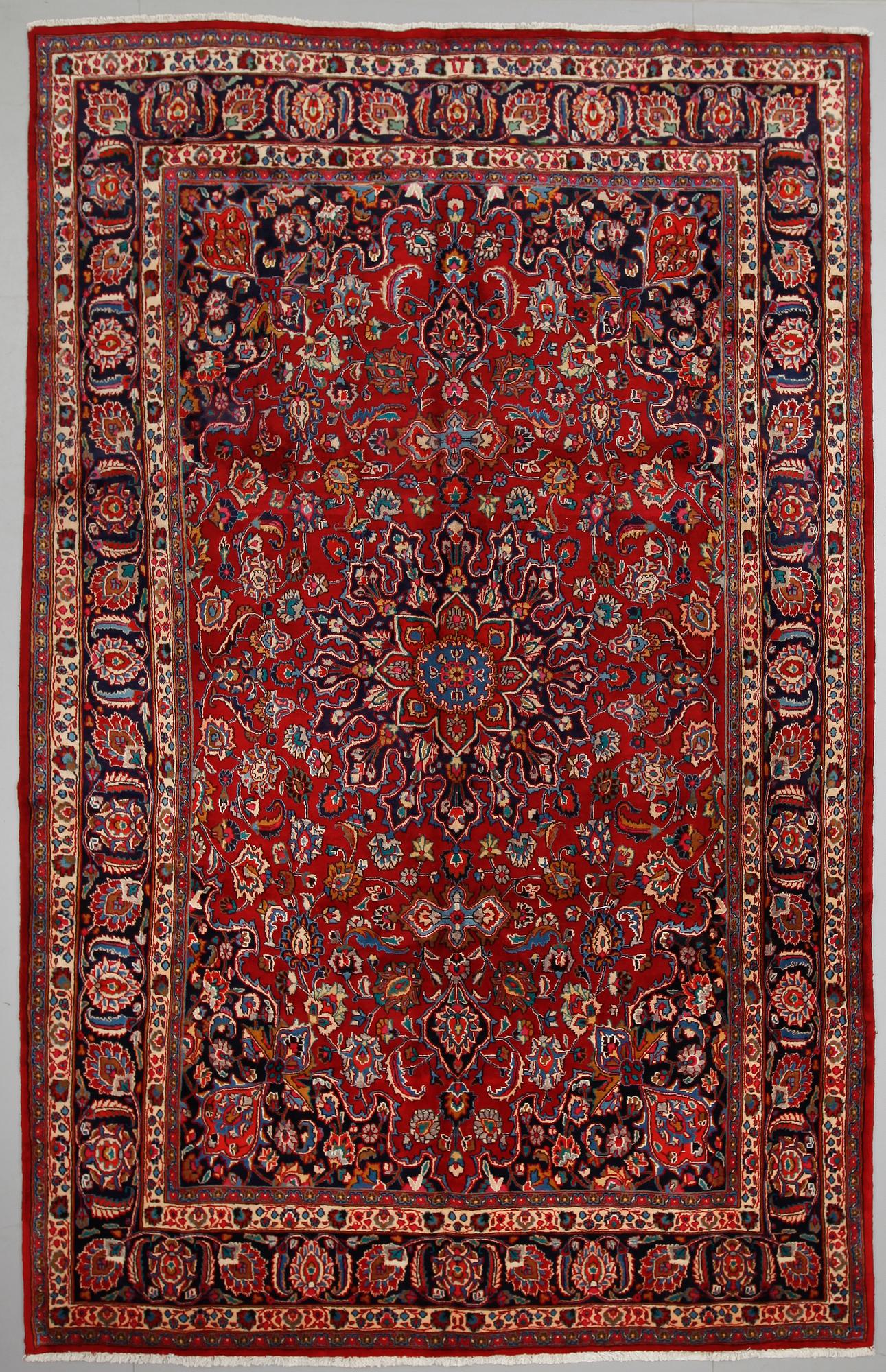 MATTA, Meshed, ca 370 x 238 cm.