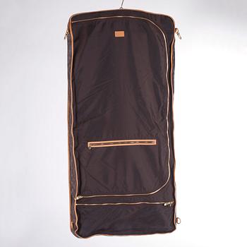 LOUIS VUITTON, resegarderob.
