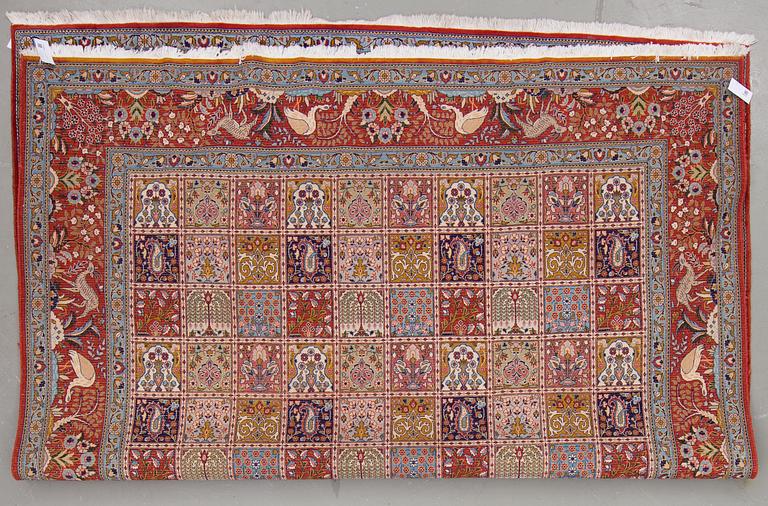 MATTA, orientalisk. Ca 295x242 cm.