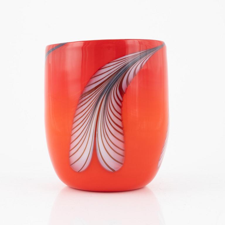Kerttu Nurminen, a glass vase, Nuutajärvi, Notsjö, Finland.