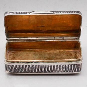 SNUSDOSA, silver, Moskva 1889. Vikt ca 74 gram.