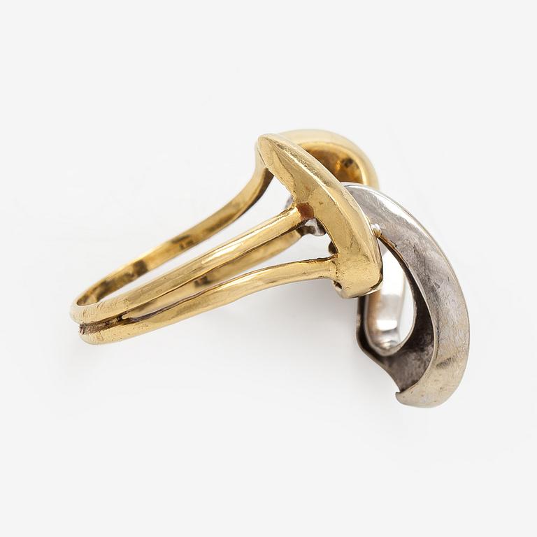 Ring, 14K gold and white gold, Kaj Erling, Helsinki 1973.
