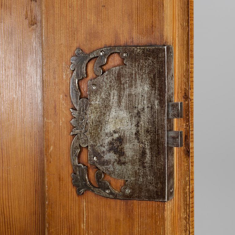 SKÅP, rokoko, 1700-talets andra hälft.