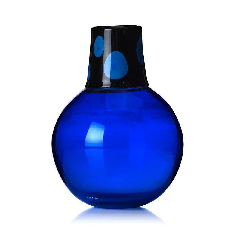 Gunnel Sahlin, a glass vase, Kosta Boda, Sweden.