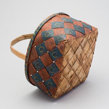 A painted folk art basket from Hälsingland 19th century.