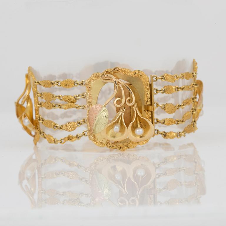 ARMBAND, med sötvattenspärlor, 18K guld.