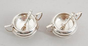 SALTKAR, 1 par, silver, Sheffield 1914. Vikt ca 96 gram.