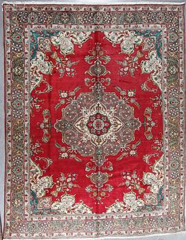 MATTA, sannolikt Täbris, ca  370x292 cm.