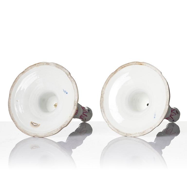 Ljusstakar, ett par, porslin. Meissen, Marcolinis period, omkring år 1800.
