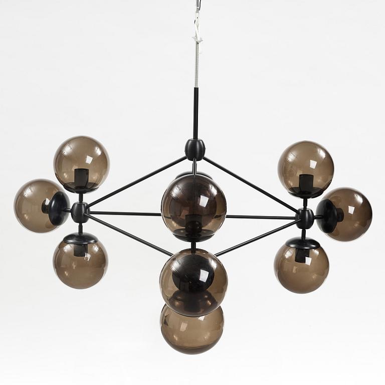 Modo Chandelier, 3 Sided, 10 Globes, Designed by Jason Miller for Roll & Hill.