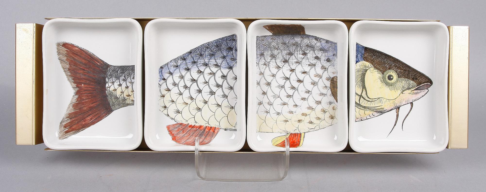 BRICKA MED SKÅLAR, 5 delar, Fornasetti.