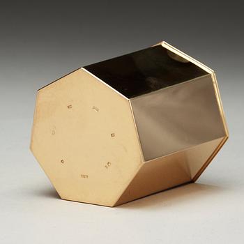 A Sigurd Persson heptagonal 18 carat gold vase, Stockholm 1980.