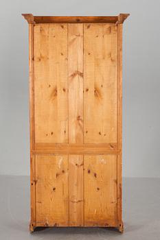 BOKSKÅP, 1800-talets andra hälft.