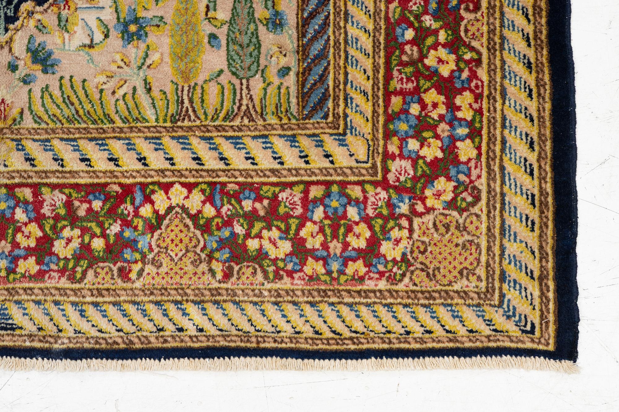 Matta, Kirman, ca 246 x 152 cm.