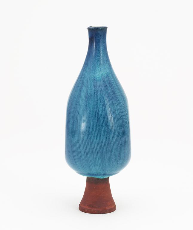 A Wilhelm Kåge 'Farsta' stoneware vase, Gustavsberg studio 1952.