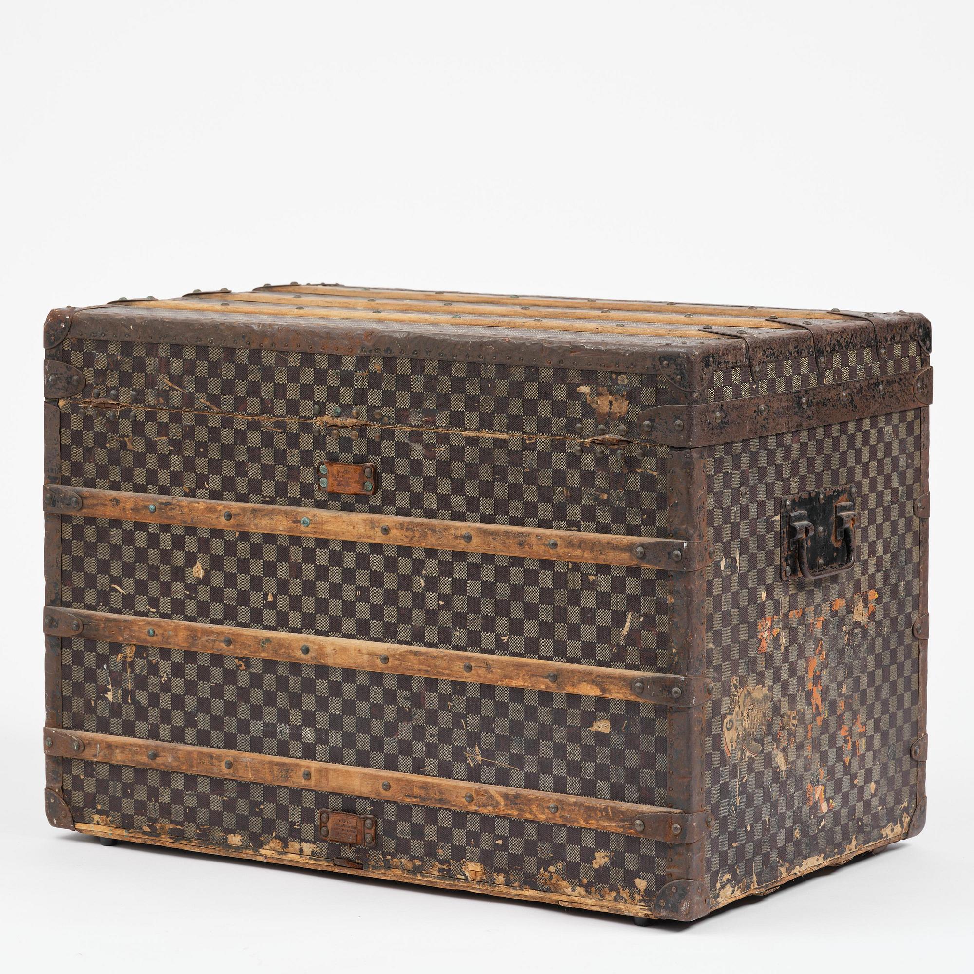 Louis Vuitton suitcase, late 19th century.