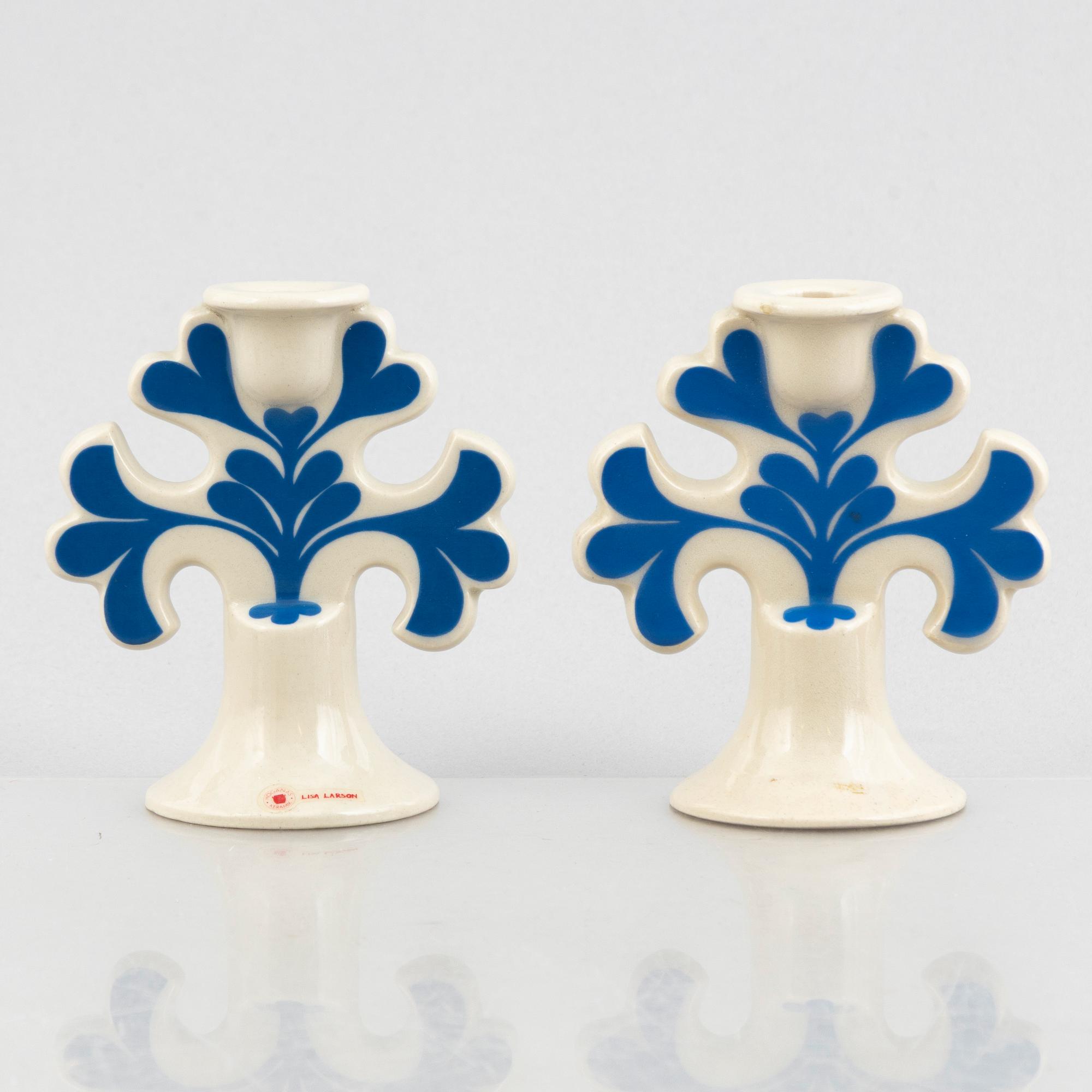 Lisa Larson, ljusstakar, 6 st, ljuslykta samt salt- och pepparströare, stengods och majolika, bl.a. Höganäs.