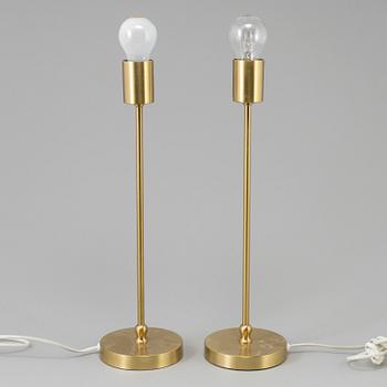 JOSEF FRANK, a pair of model 2332/2 table lights from Svenskt Tenn.