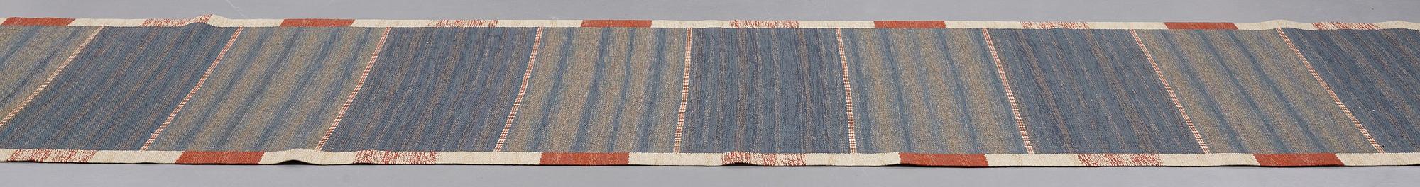 Märta Måås-Fjetterström, MATTO, "Malmstens gångmatta, blå", flat weave, ca 408,5 x 101 cm, signed AB MMF.