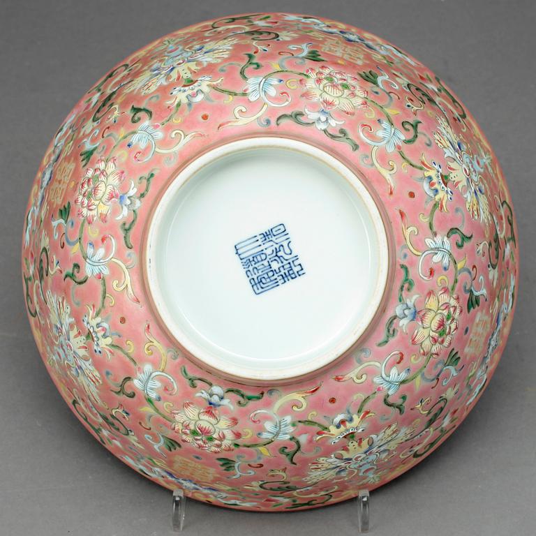 SKÅL, porslin, Kina. 1900-tal.