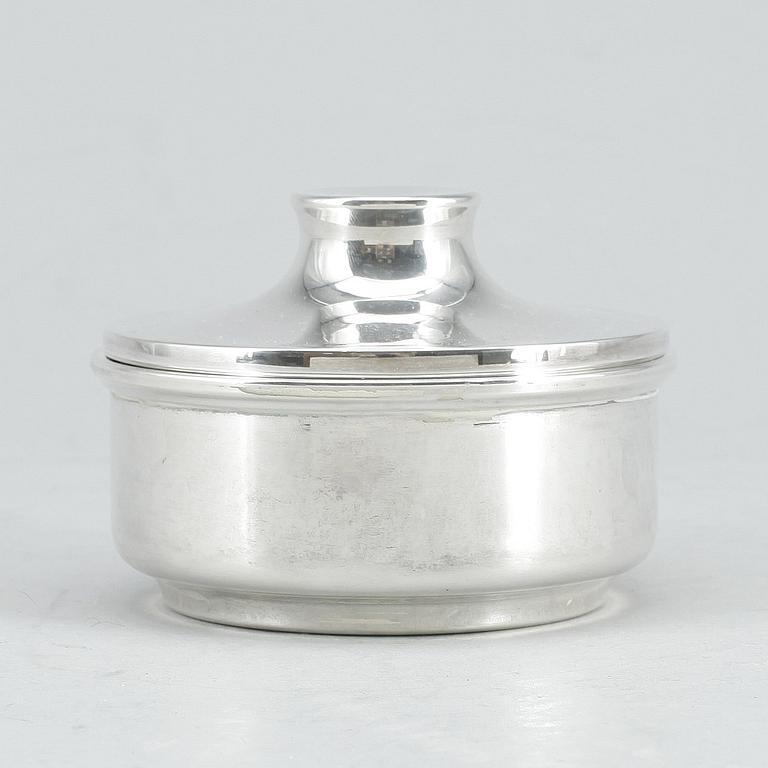 SOCKERSKÅL, sterlingsilver, svenska importstämplar, 1900-tal. Vikt ca 232g.