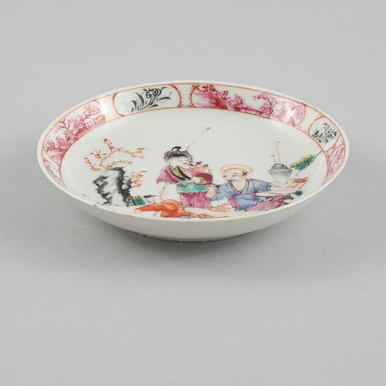 SKÅLFAT, porslin, Kina, 1900-tal.