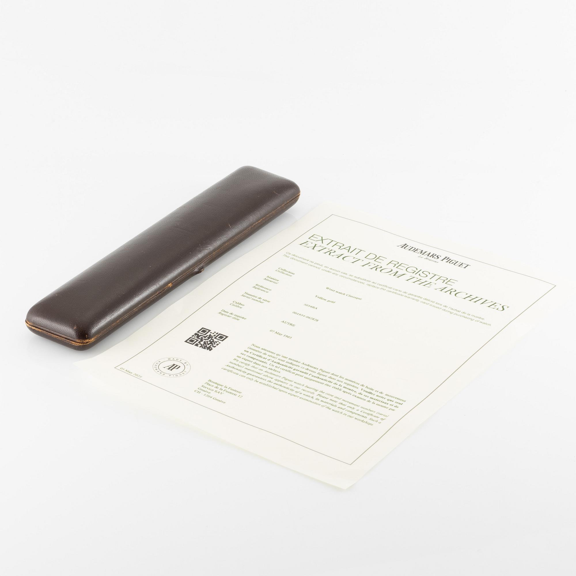 Audemars Piguet, "Tank", wristwatch, 26 x 27 (36) mm.