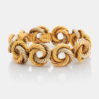 460. An 18K gold bracelet.